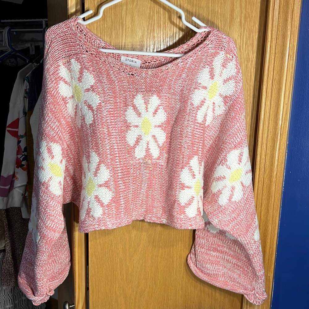 Crop Daisy sweater